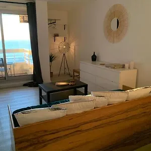 https://studio-les-pieds-dans-le-sable-vue-mer-balcon.biarritzhotels.info